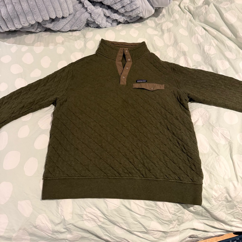 Patagonia button up quilted quarter zip Large, in Everest green